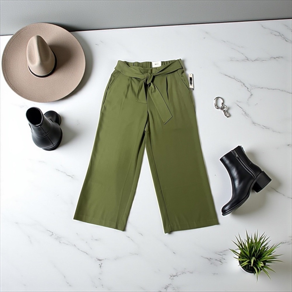 Time and Tru Olive Green Cropped Wide Leg Soft Pants with Tie NEW Size S-4/6